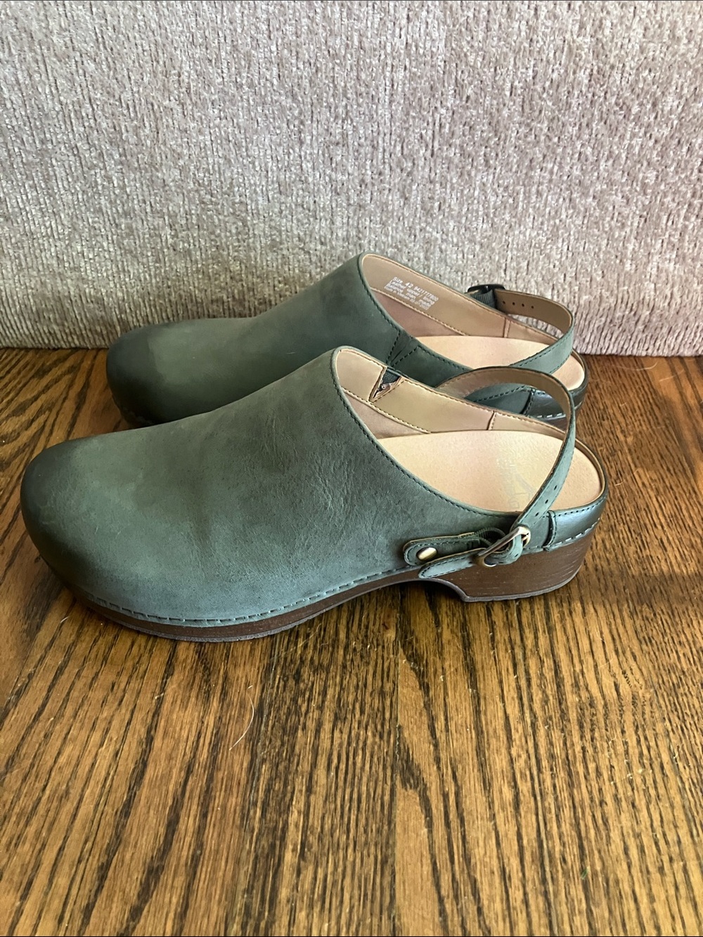 Dansko 42 Sz 10 Clogs Green Strap Scandinavian Style